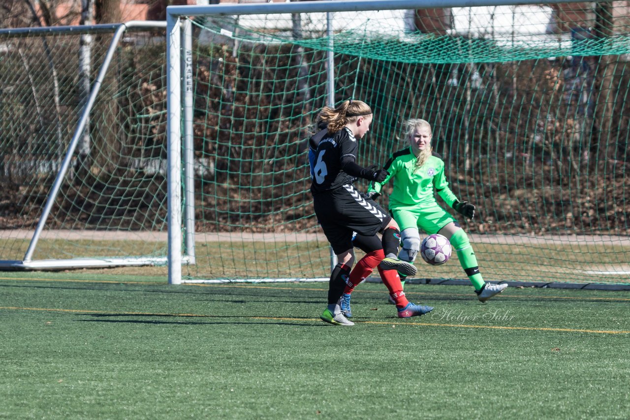 Bild 251 - B-Juniorinnen Halbfinale SVHU - Holstein Kiel : Ergebnis: 3:0